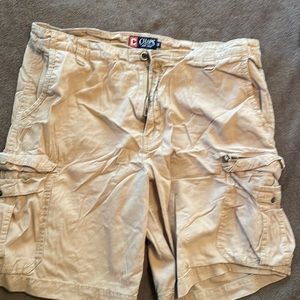 Men’s cargo shorts size 38. Chaps khaki rip stop